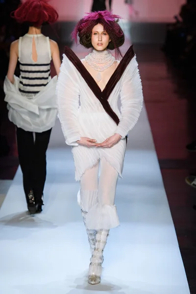 Look 4